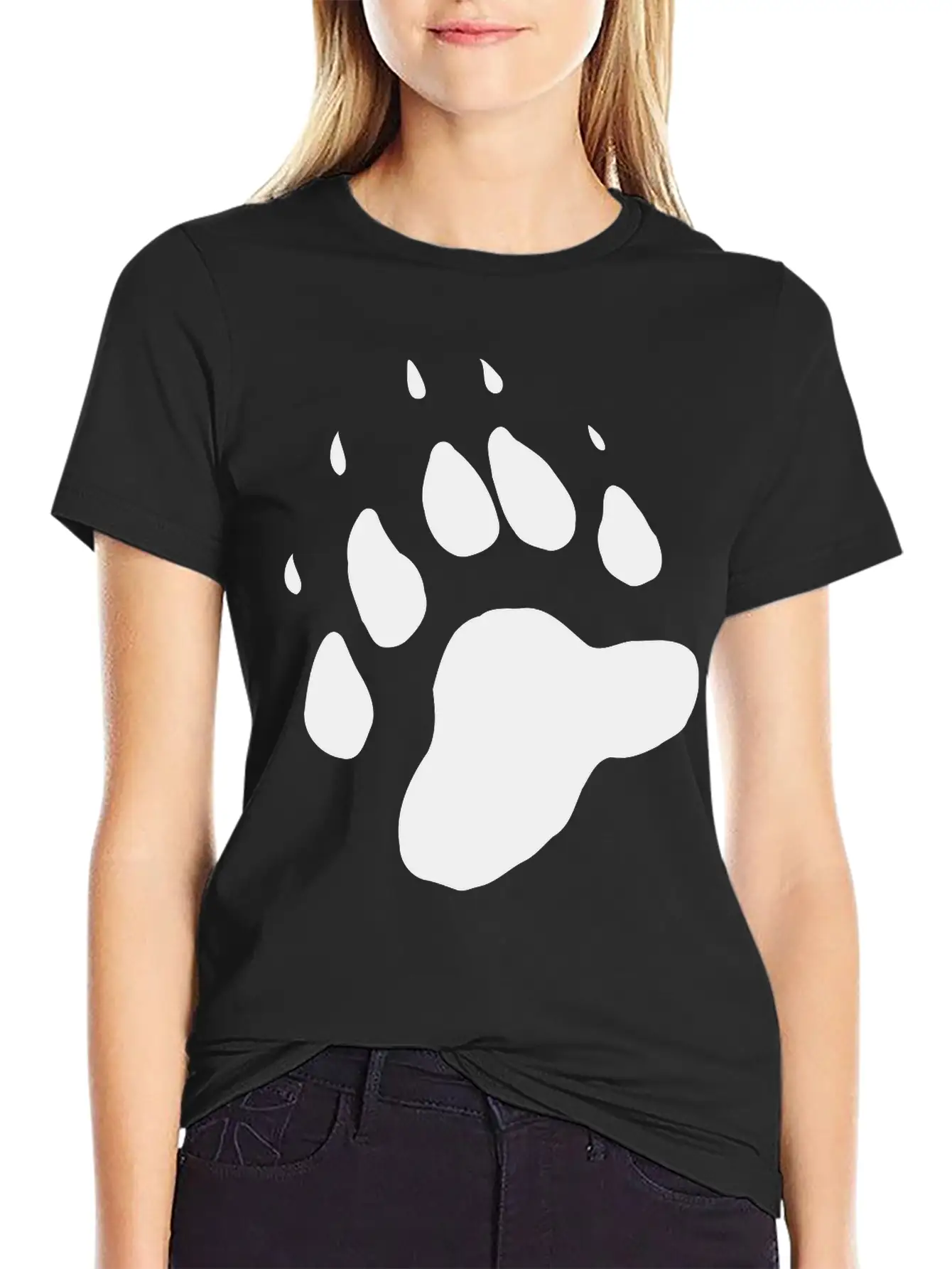 BearTrack Comfortable Minimalist Graphic Tee – Summer Style Essential