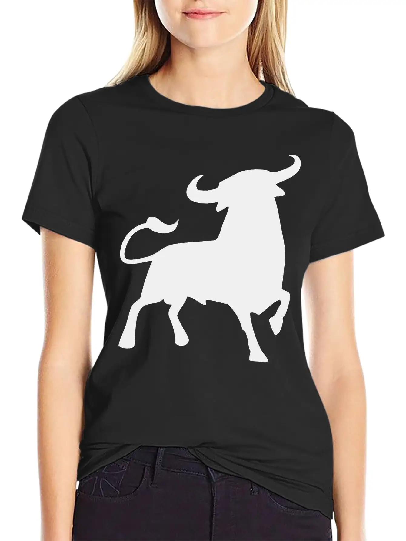 Bull Comfortable Minimalist Graphic Tee – Summer Style Essential
