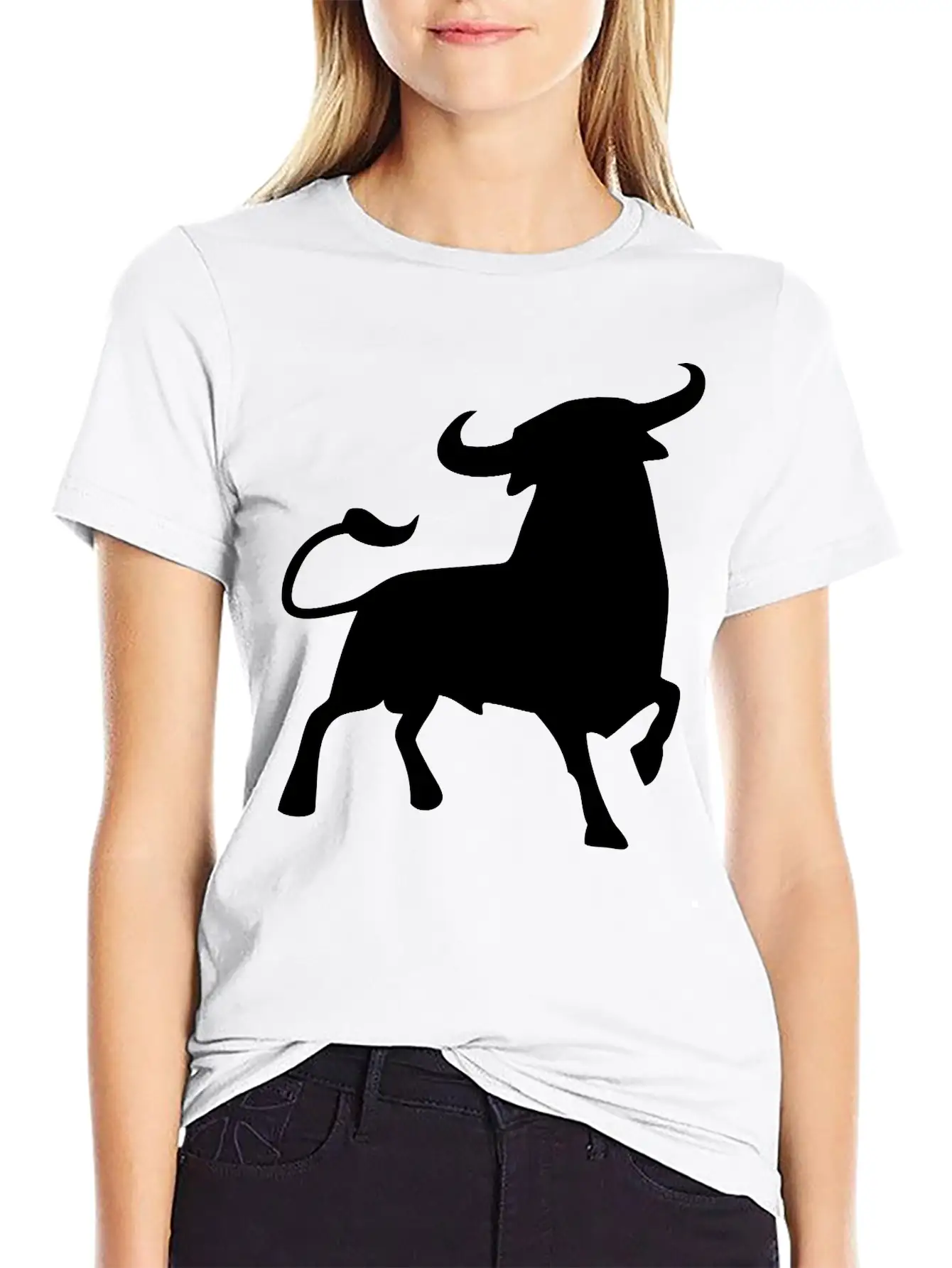 Bull Comfortable Minimalist Graphic Tee – Summer Style Essential