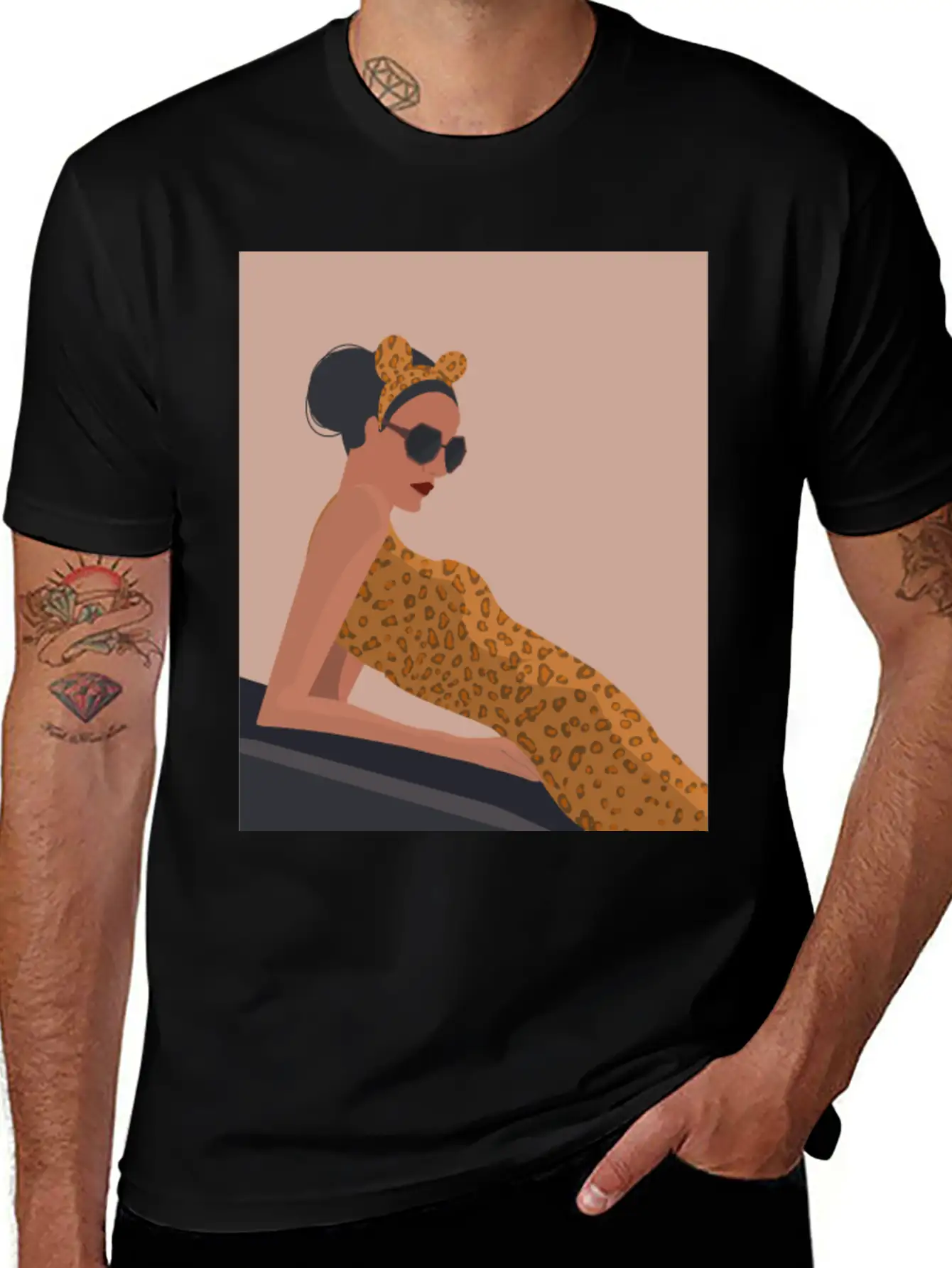 Cheetah Fashion Girl Essential Unisex Summer Tee – Soft Cotton Casual Fit