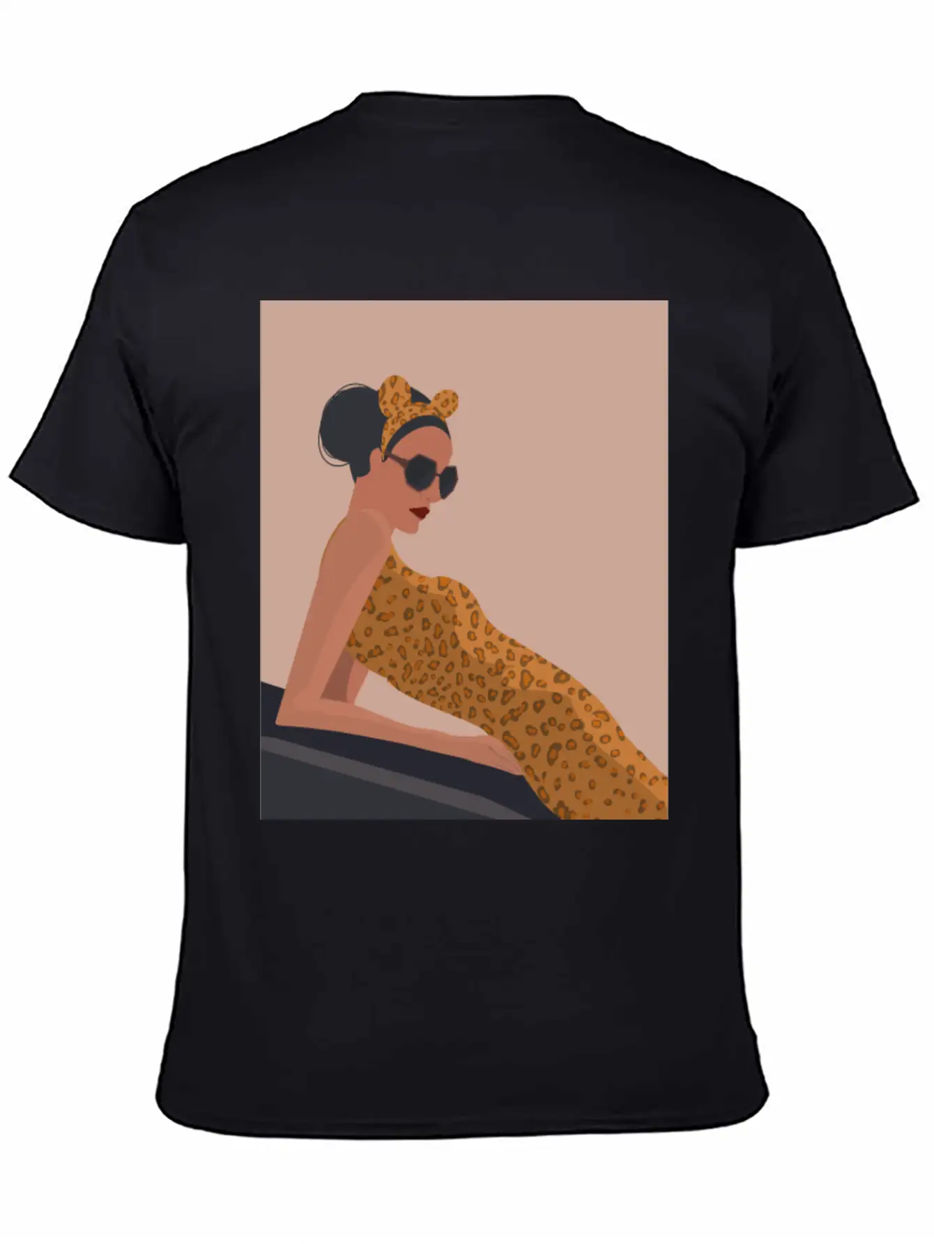 Cheetah Fashion Girl Essential Unisex Summer Tee – Soft Cotton Casual Fit