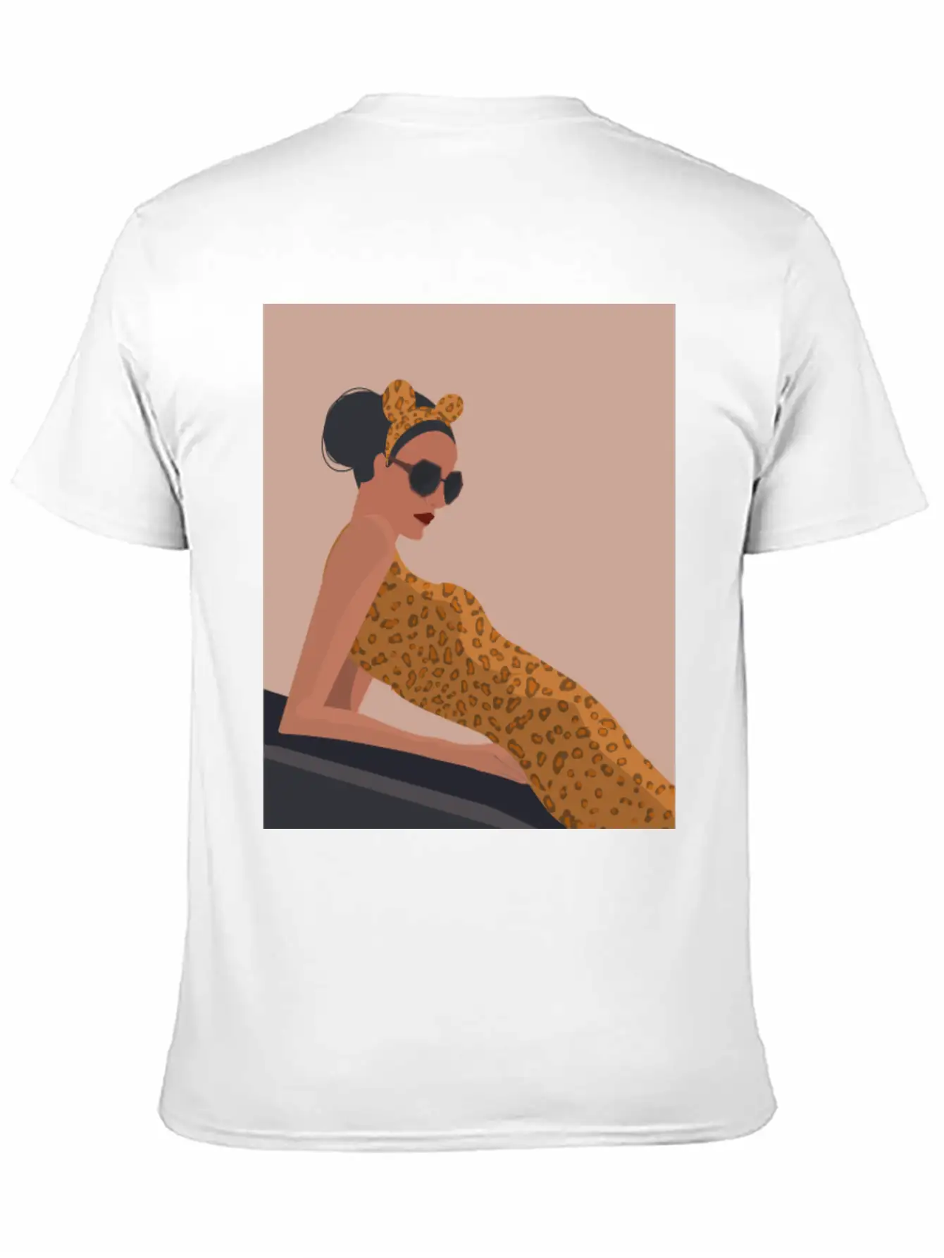 Cheetah Fashion Girl Essential Unisex Summer Tee – Soft Cotton Casual Fit