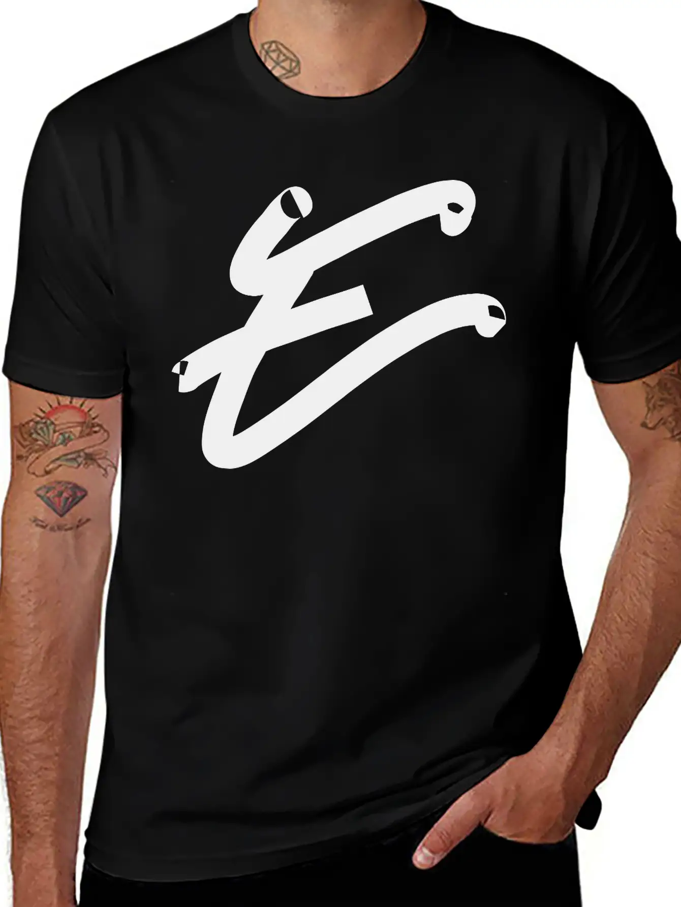 E Graffiti Tag Basic Graphic T-Shirt – Daily Comfort In Soft Cotton