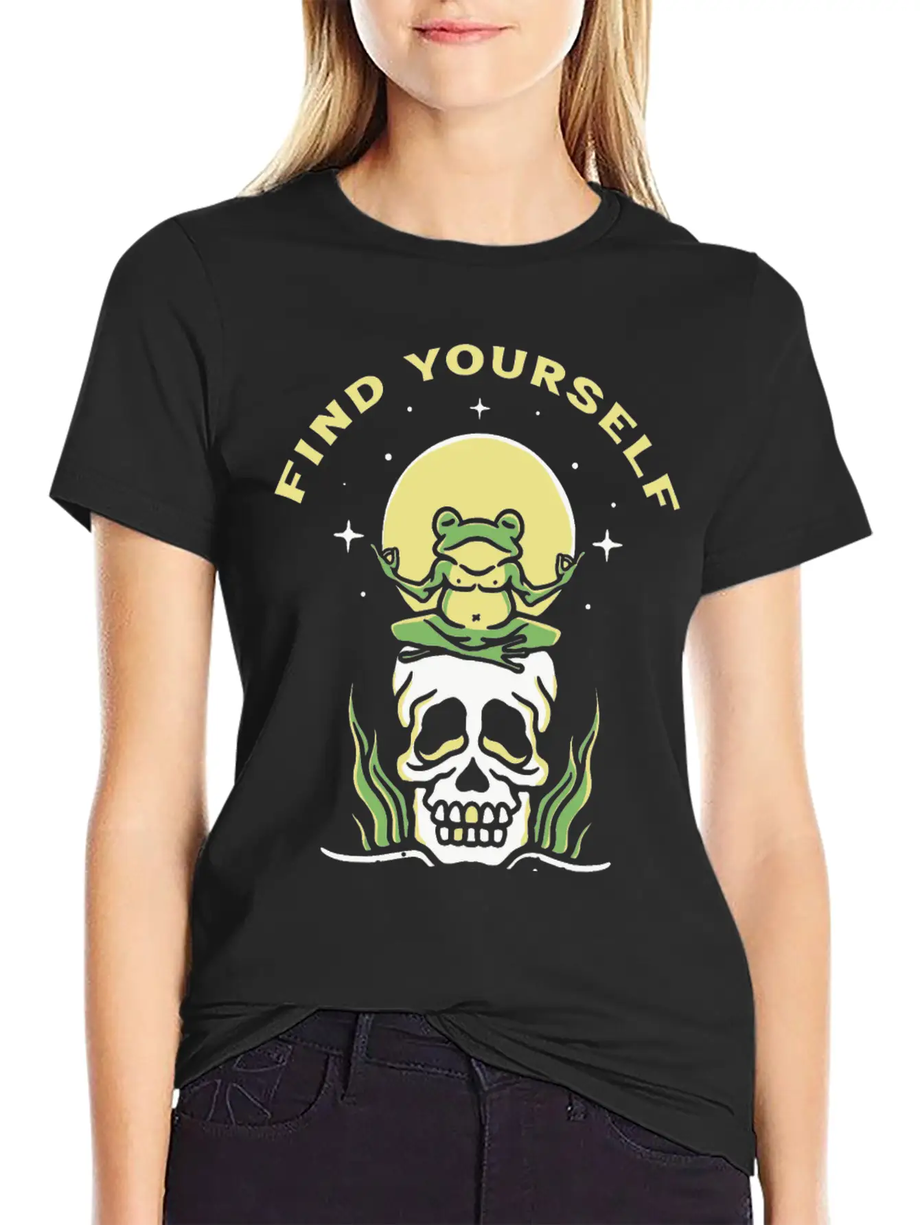 Find Yourself - Yoga Frog On Skull Basic Graphic T-Shirt – Daily Comfort In Soft Cotton