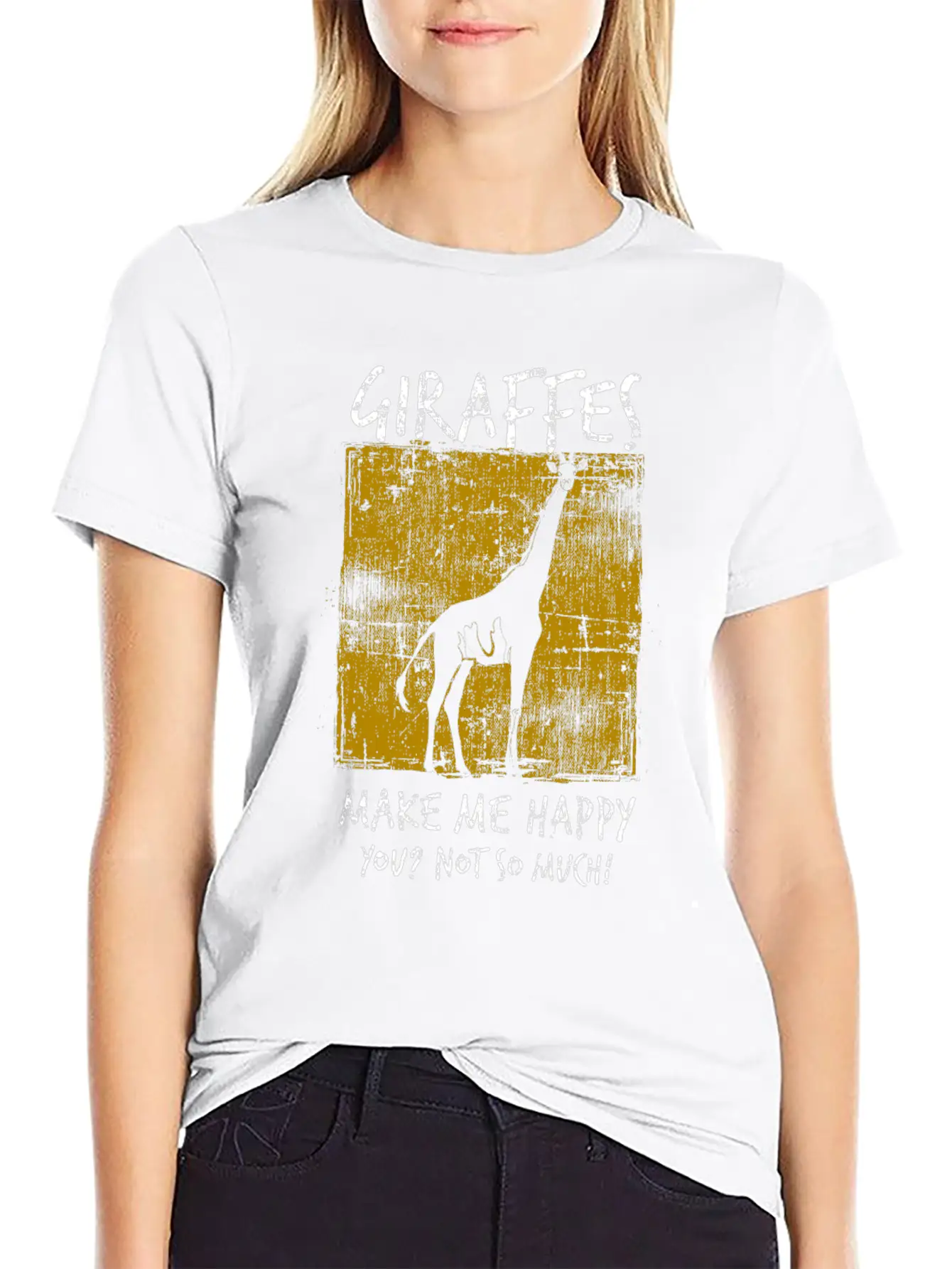 Giraffe Comfortable Minimalist Graphic Tee – Summer Style Essential