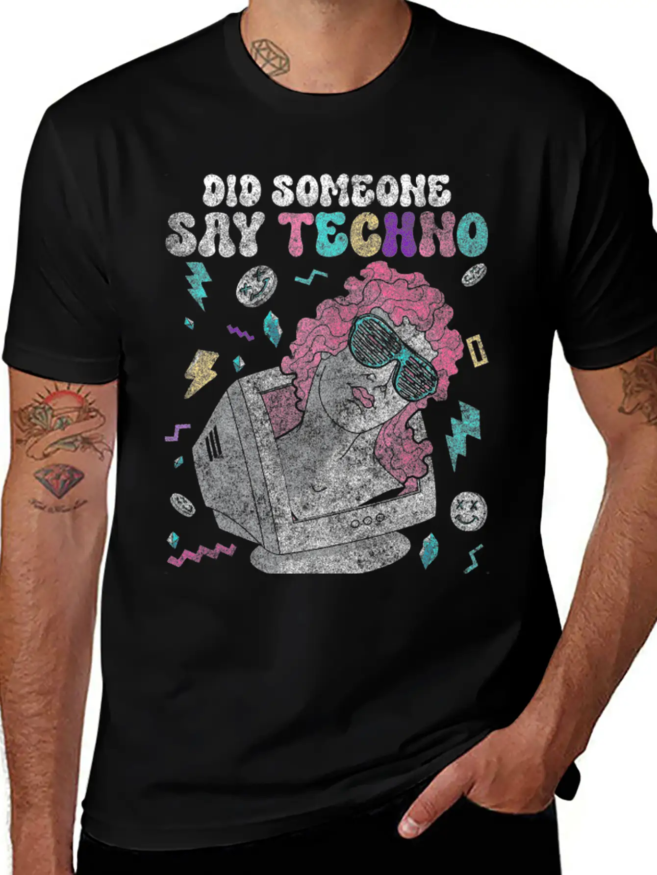 House Dj Partying Set Stylish Everyday T-Shirt – Unisex Basic Cotton Tee