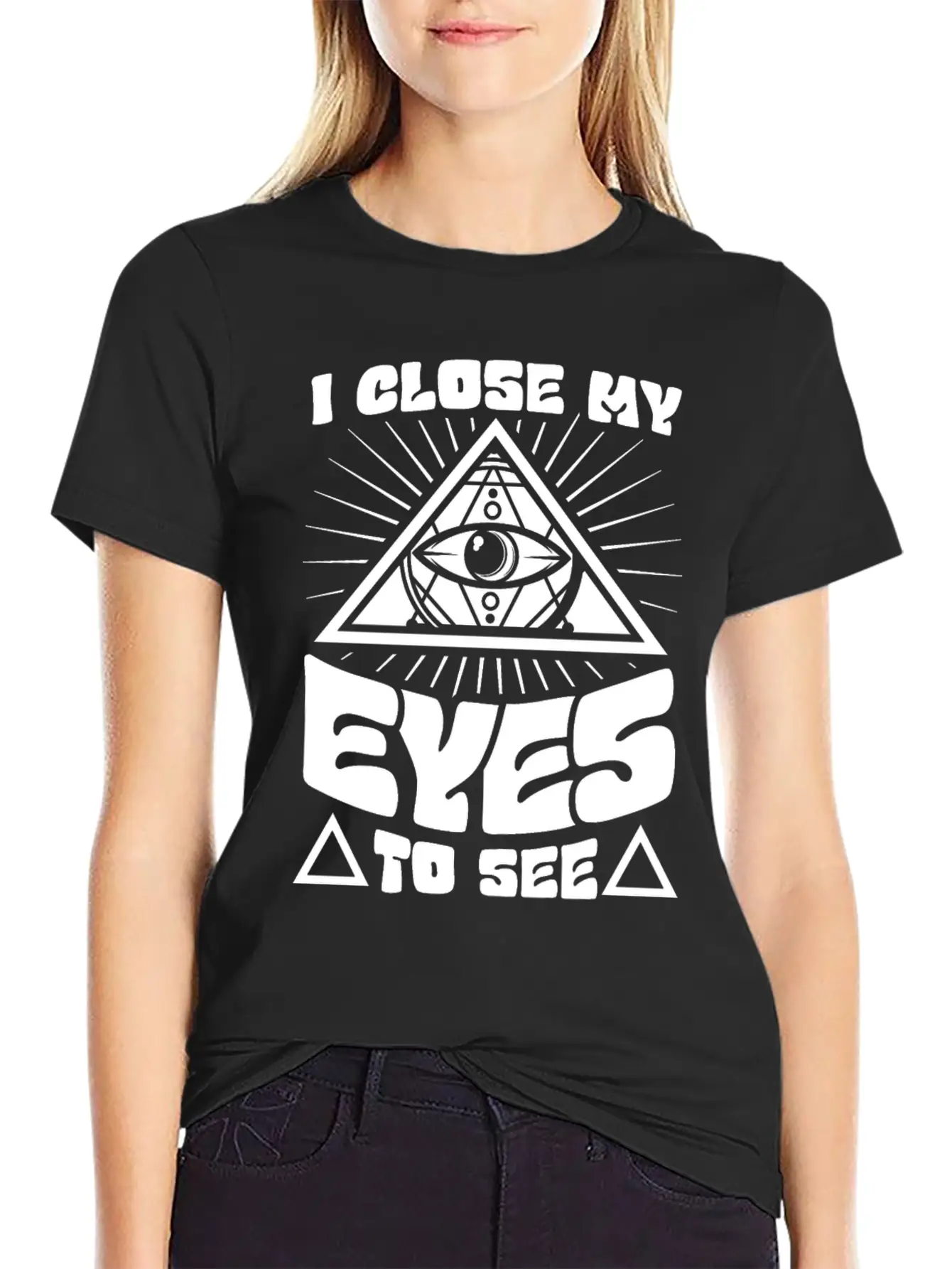 I Close My Eyes To See Stylish Everyday T-Shirt – Unisex Basic Cotton Tee