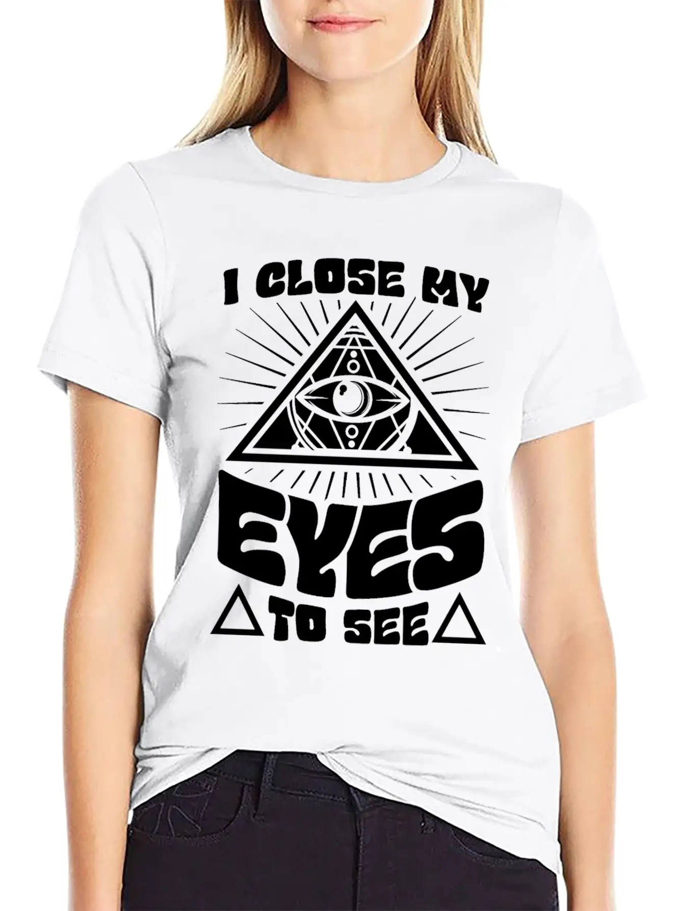 I Close My Eyes To See Stylish Everyday T-Shirt – Unisex Basic Cotton Tee