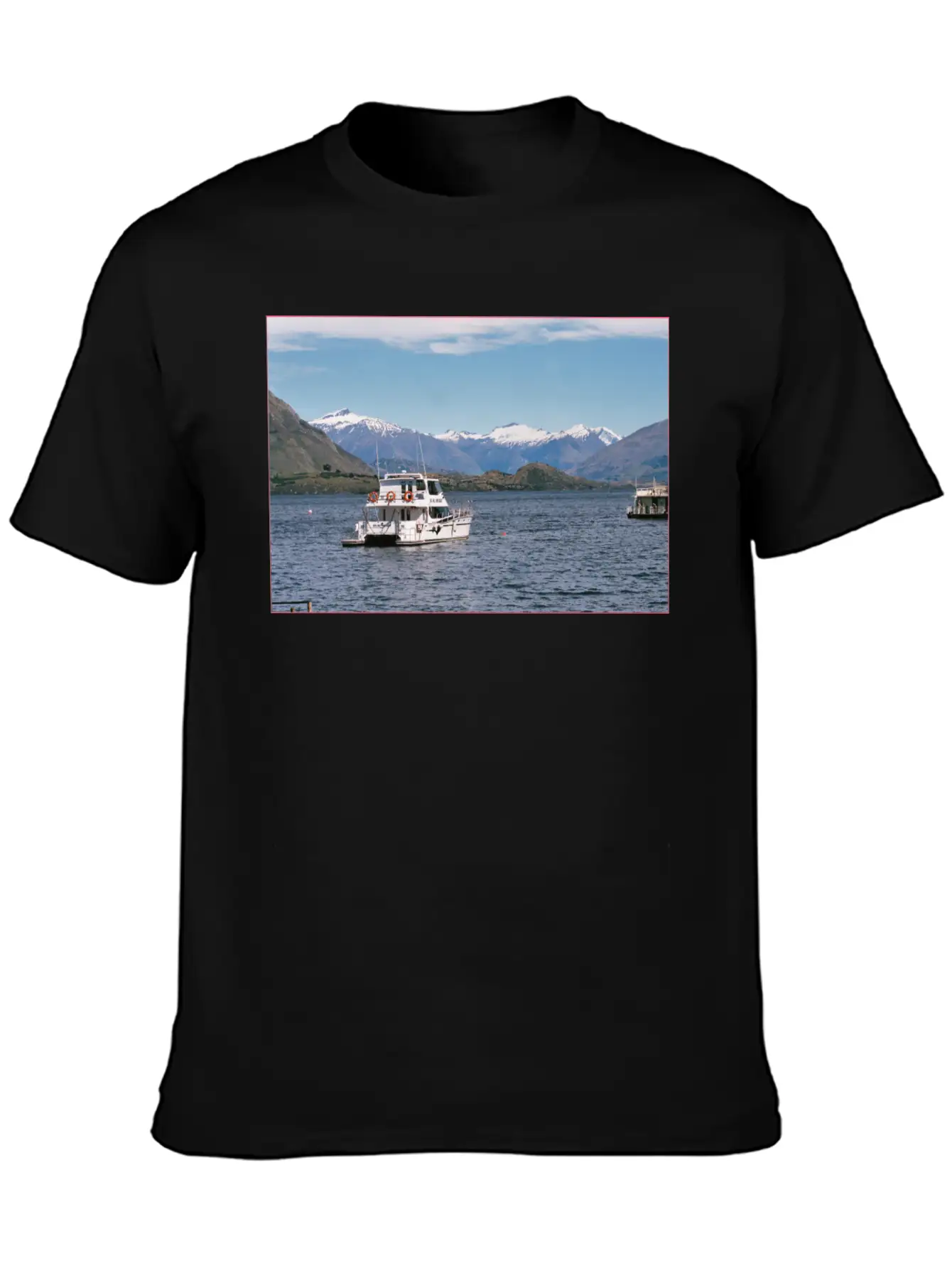 Lake Wanaka And Boat And Snowy Mountains Unisex Casual T-Shirt – Clean Design For Daily Comfort