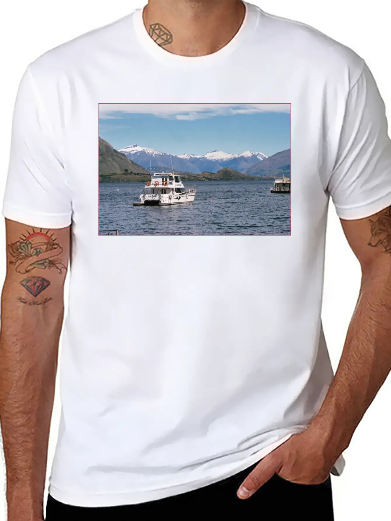 Lake Wanaka And Boat And Snowy Mountains Unisex Casual T-Shirt – Clean Design For Daily Comfort