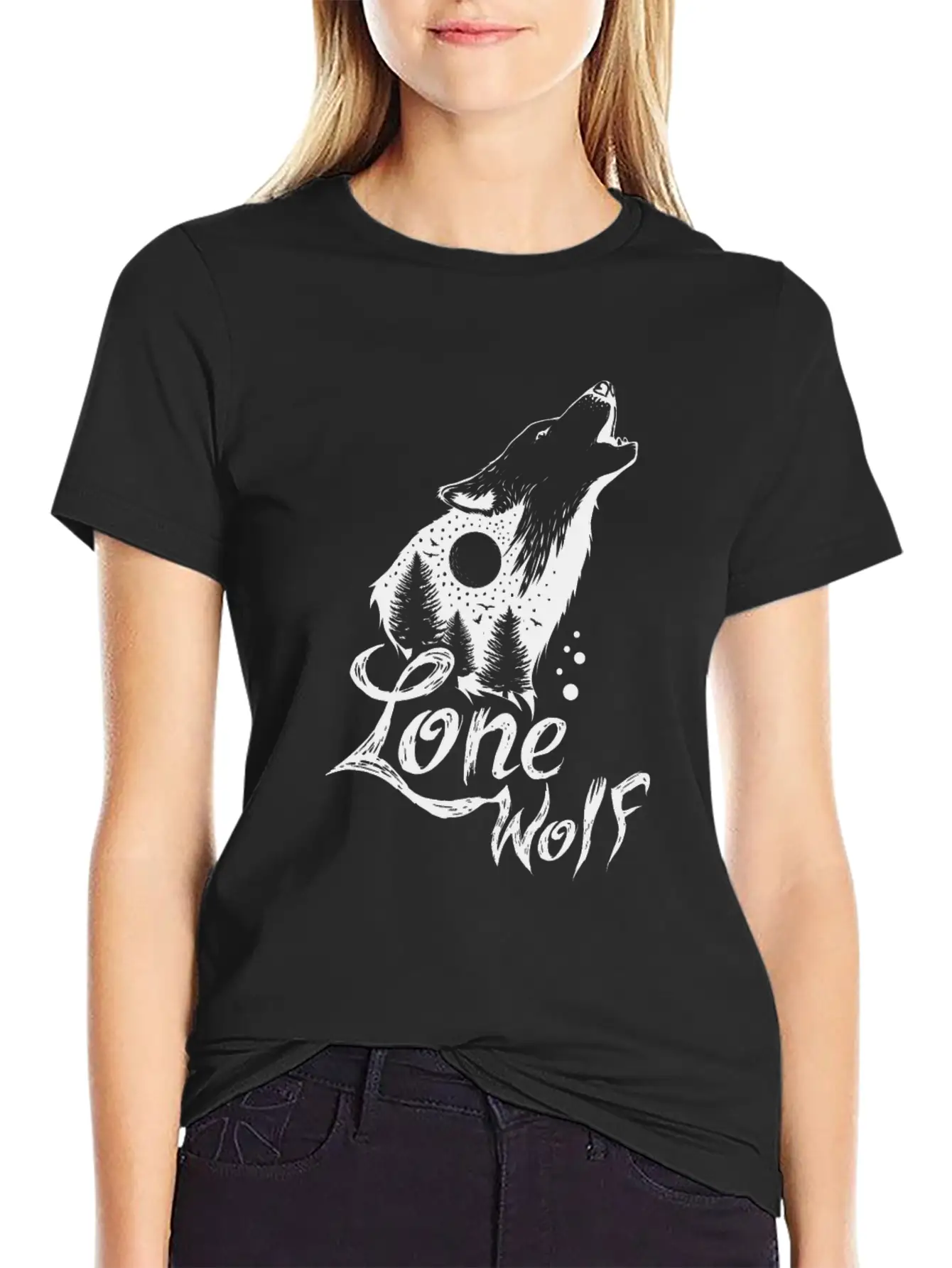 Lone Wolf Comfortable Minimalist Graphic Tee – Summer Style Essential