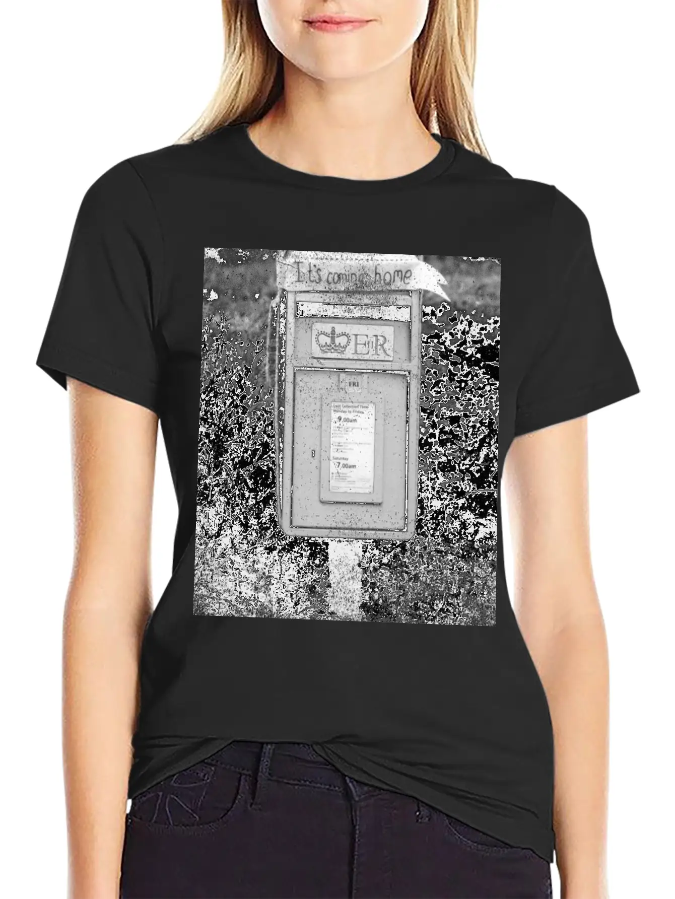 Mail Box Grass Field Basic Graphic T-Shirt – Daily Comfort In Soft Cotton