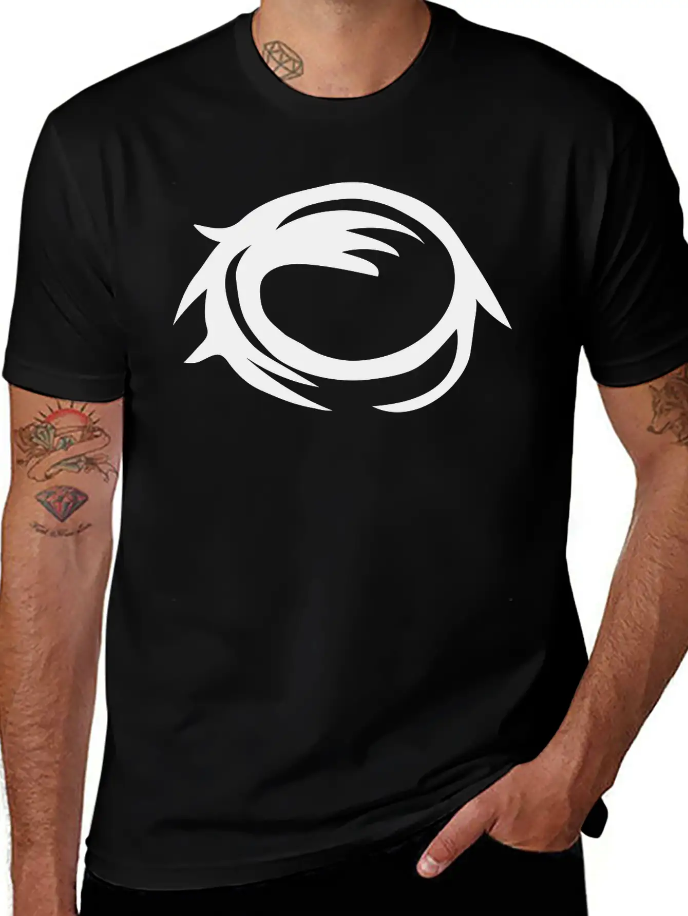 Moon Crater Eye Comfortable Minimalist Graphic Tee – Summer Style Essential