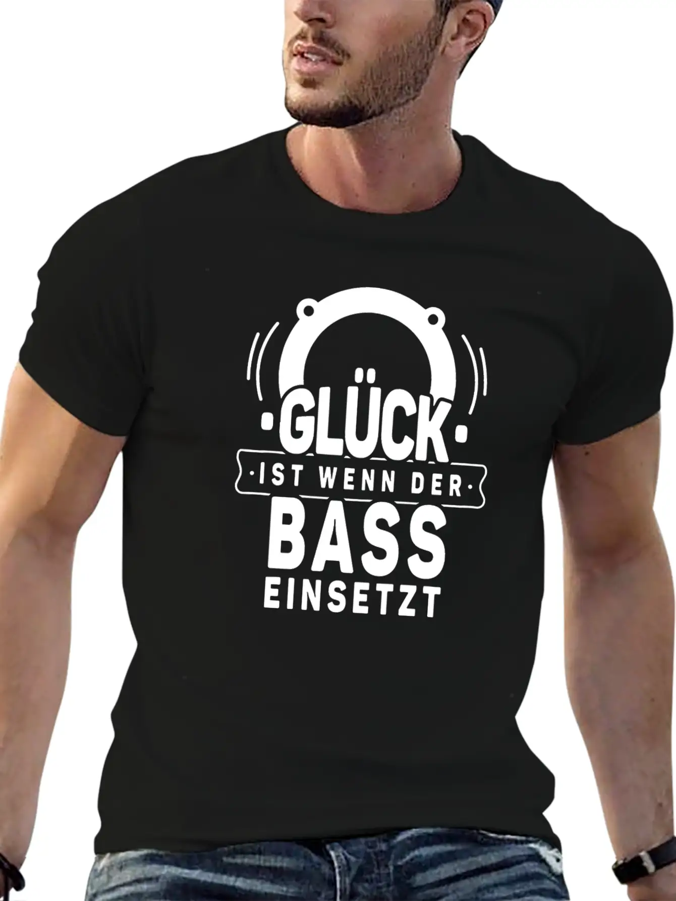 Motif Happiness Is When The Bass Uses Basic Graphic T-Shirt – Daily Comfort In Soft Cotton