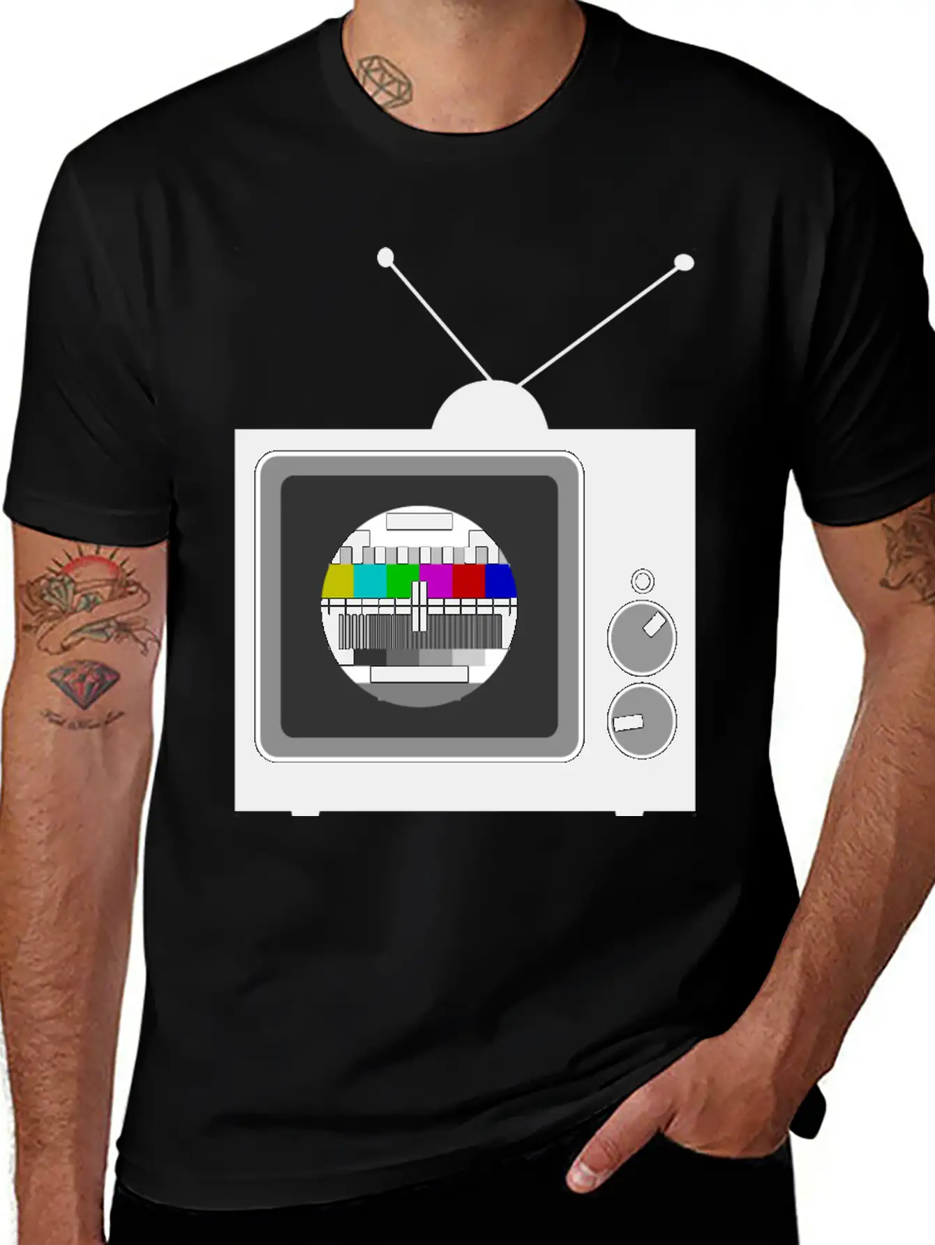 Retro TV Telly Stylish Everyday T-Shirt – Unisex Basic Cotton Tee
