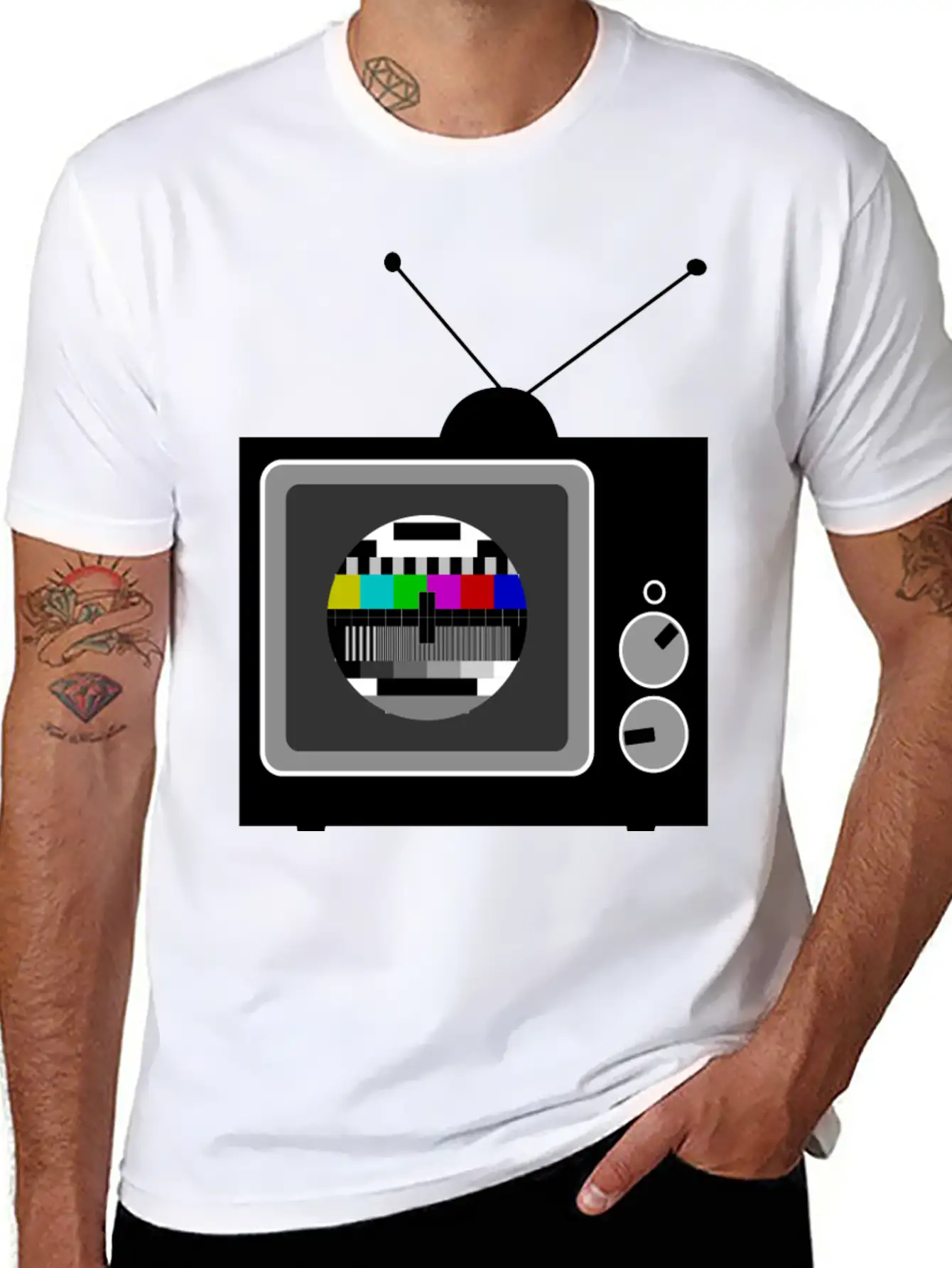 Retro TV Telly Stylish Everyday T-Shirt – Unisex Basic Cotton Tee