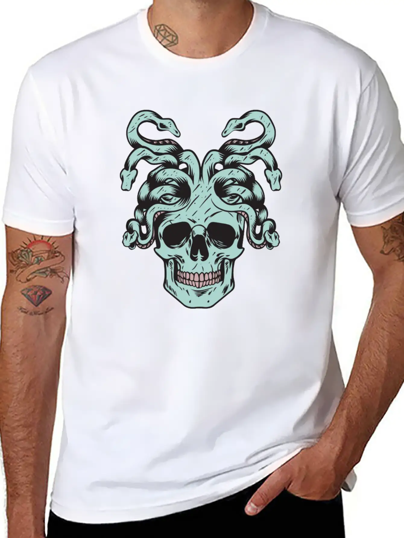 Skulls Character Comfortable Minimalist Graphic Tee – Summer Style Essential
