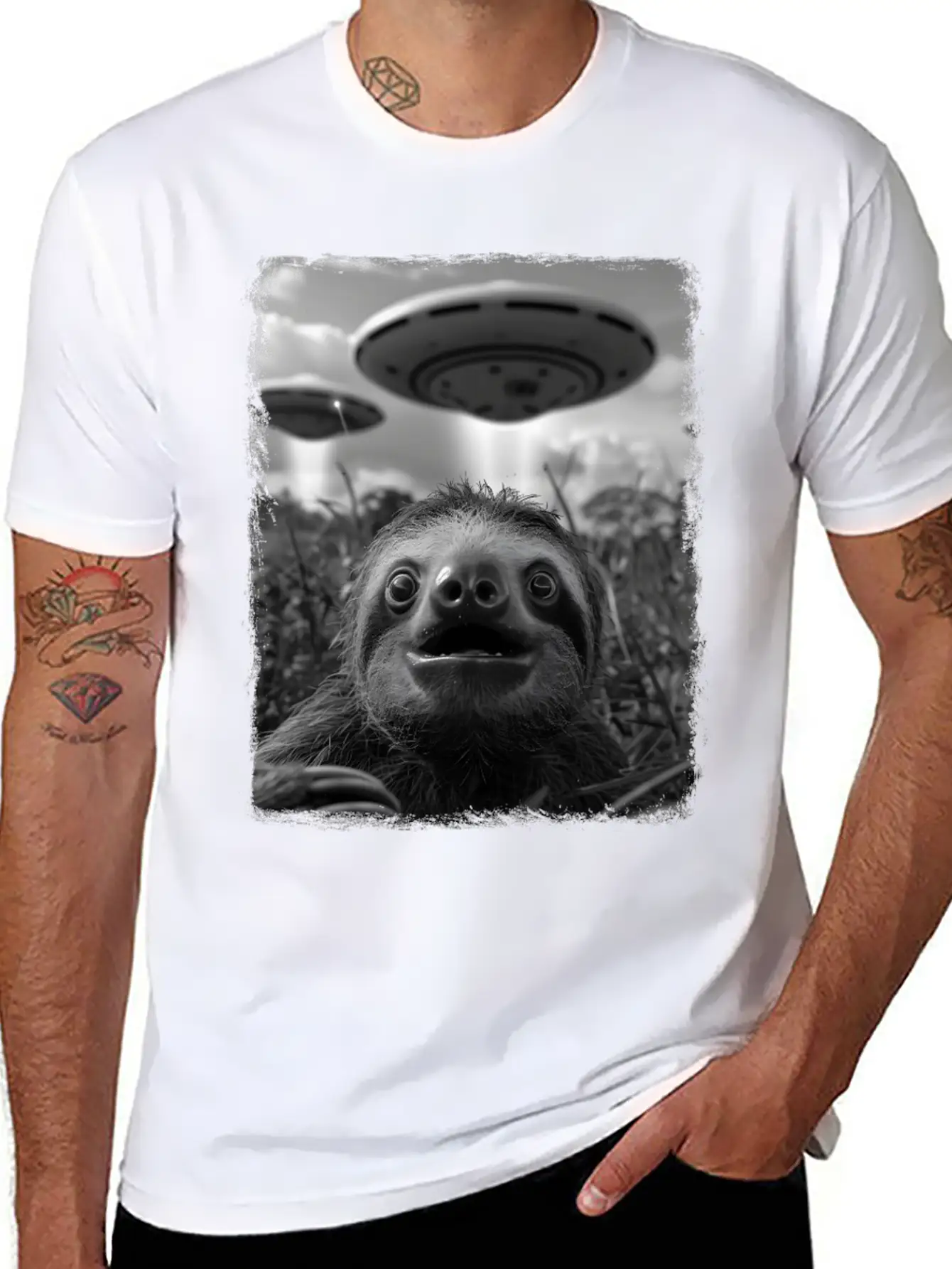 Sloth Lazy UFO Alien Extraterrestrial Selfie Stylish Everyday T-Shirt – Unisex Basic Cotton Tee