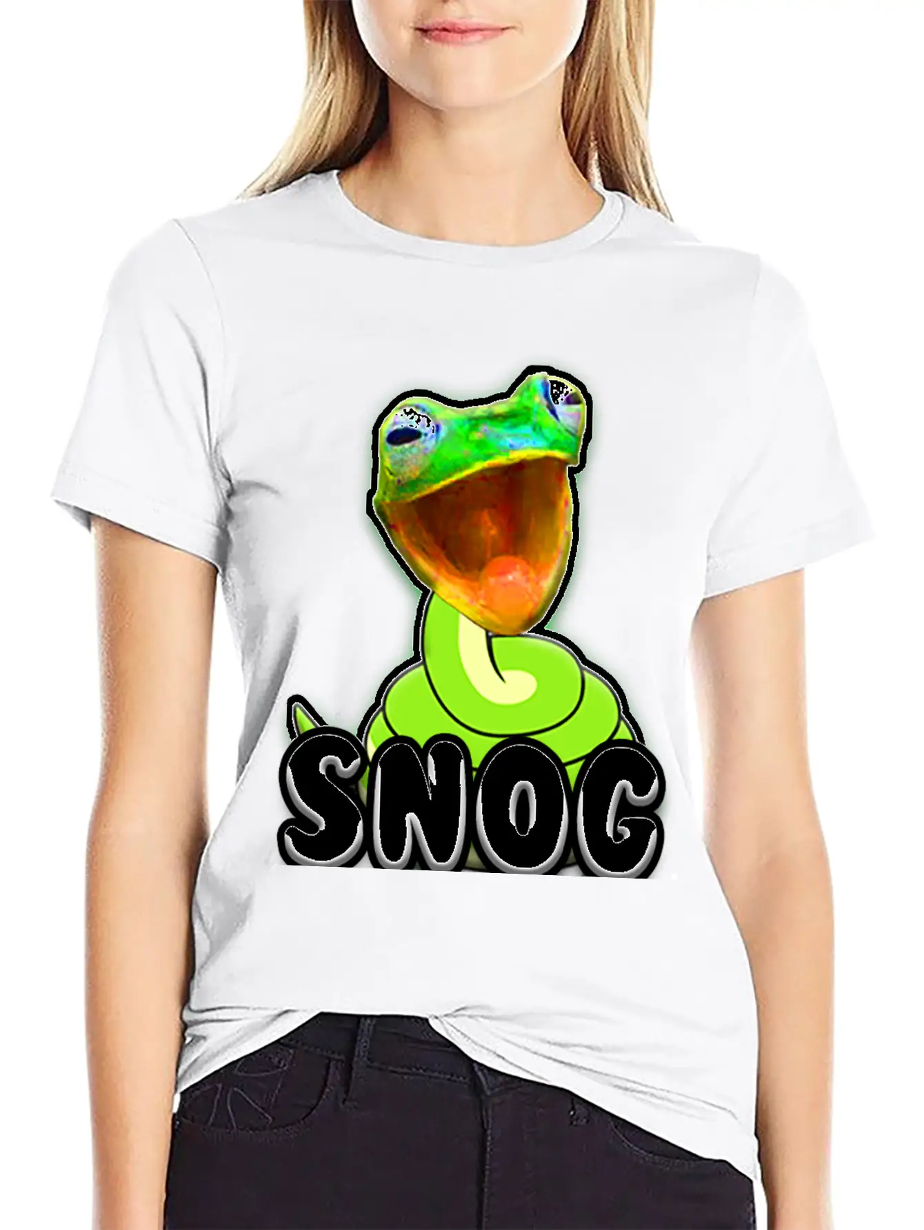 SNOG Comfortable Minimalist Graphic Tee – Summer Style Essential