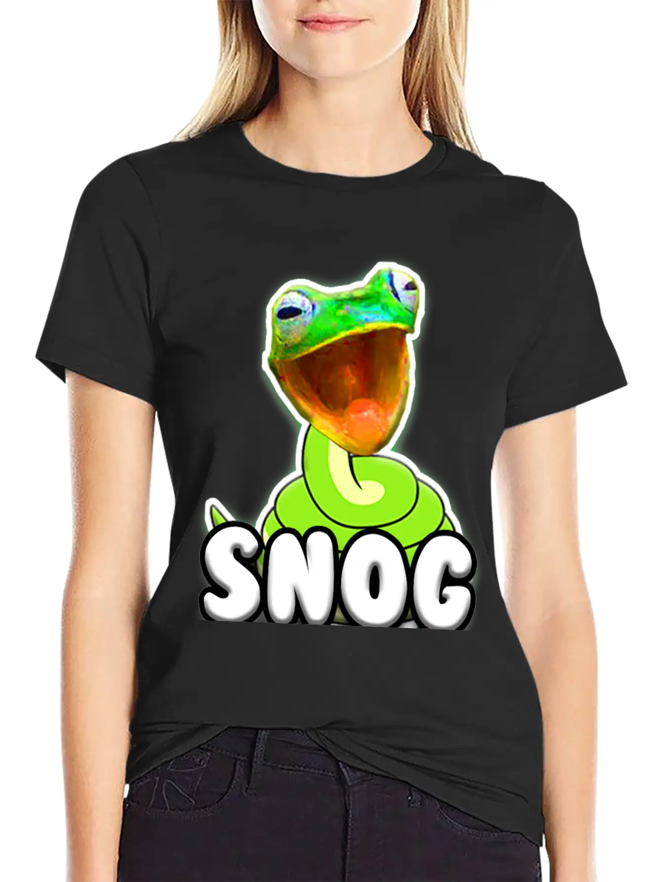 SNOG Comfortable Minimalist Graphic Tee – Summer Style Essential