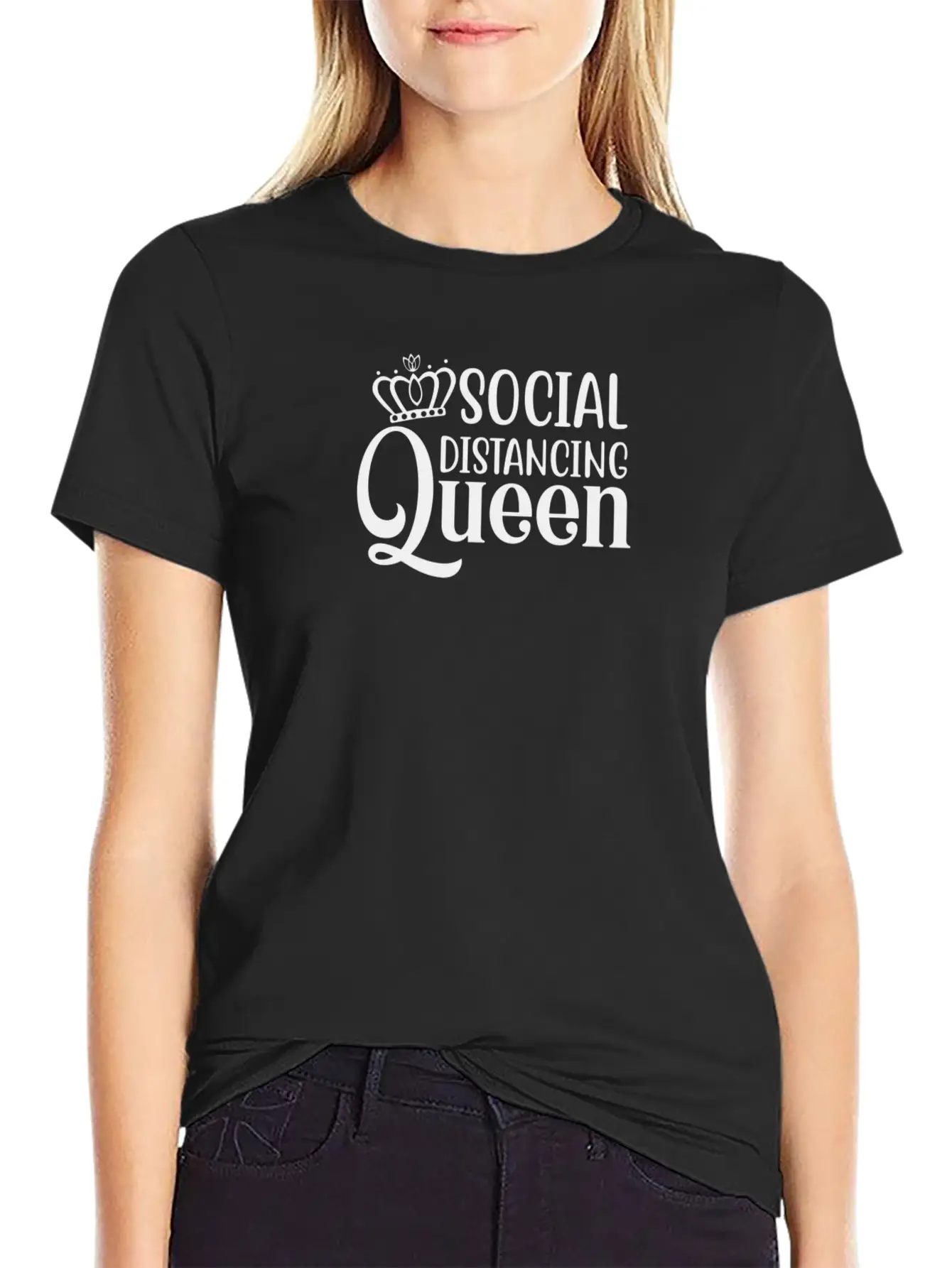 Social Distancing Queen Comfortable Minimalist Graphic Tee – Summer Style Essential