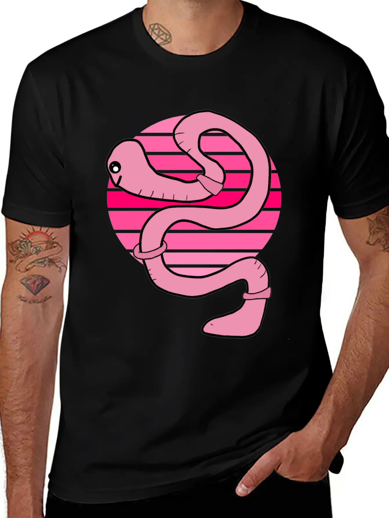 Sunset Worm Comfortable Minimalist Graphic Tee – Summer Style Essential