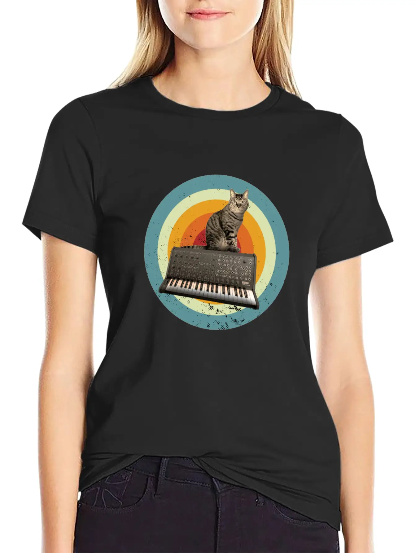 Synth Cat Keyboard Analog Drum Machine Synthesizer Stylish Everyday T-Shirt – Unisex Basic Cotton Tee