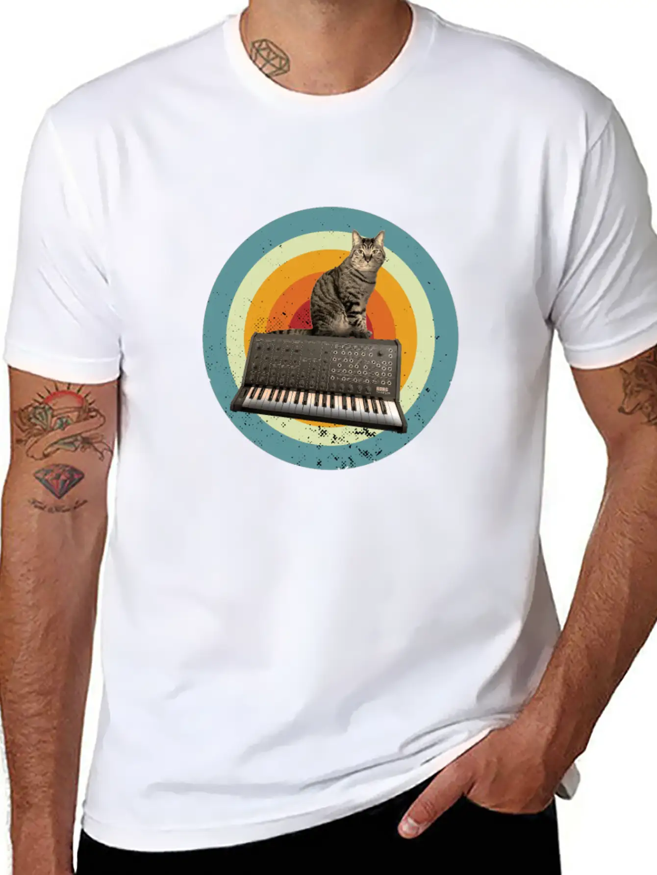Synth Cat Keyboard Analog Drum Machine Synthesizer Stylish Everyday T-Shirt – Unisex Basic Cotton Tee