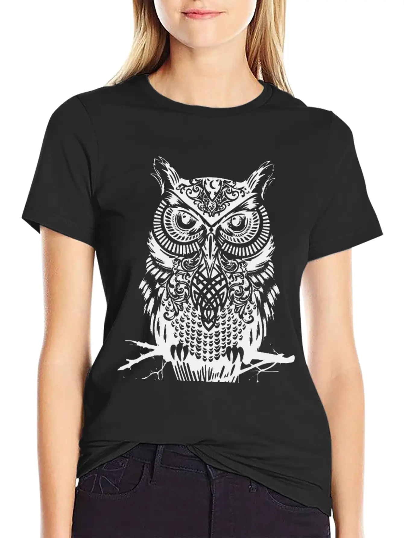 The Owl Comfortable Minimalist Graphic Tee – Summer Style Essential