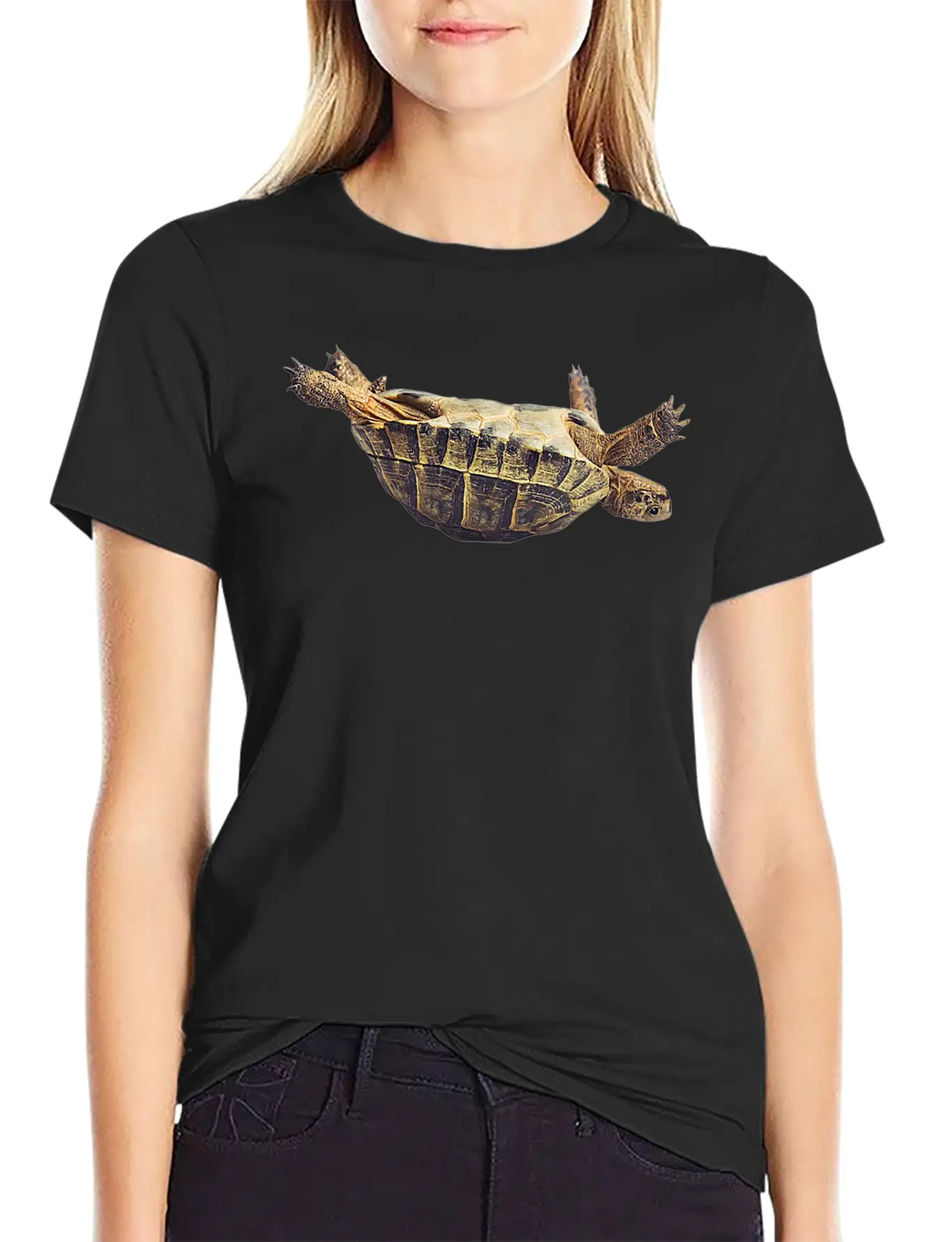 Turtle Comfortable Minimalist Graphic Tee – Summer Style Essential