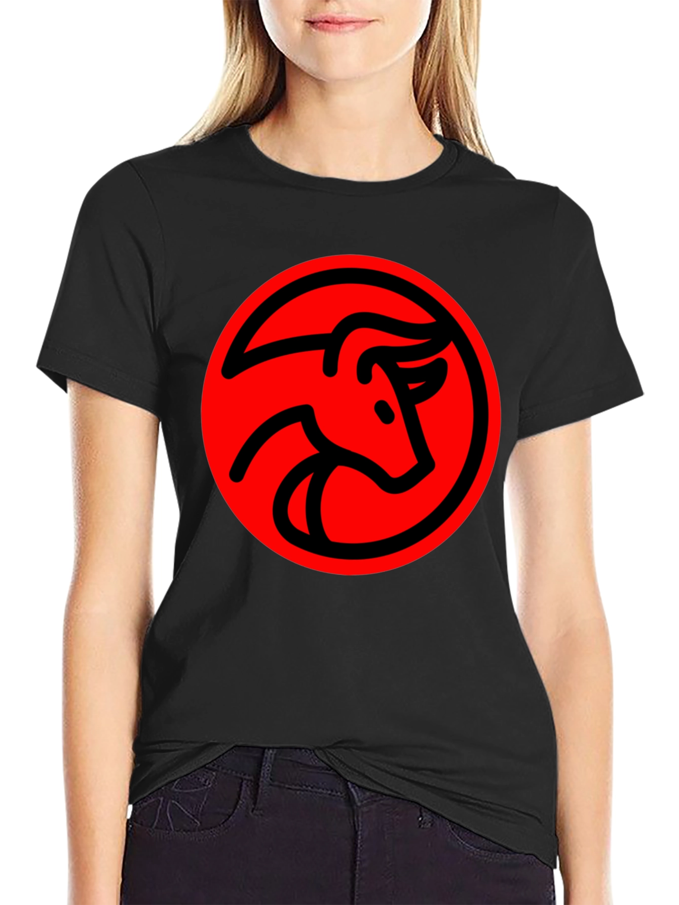 Bold Bull Graphic Tee - Stylish Black T-Shirt