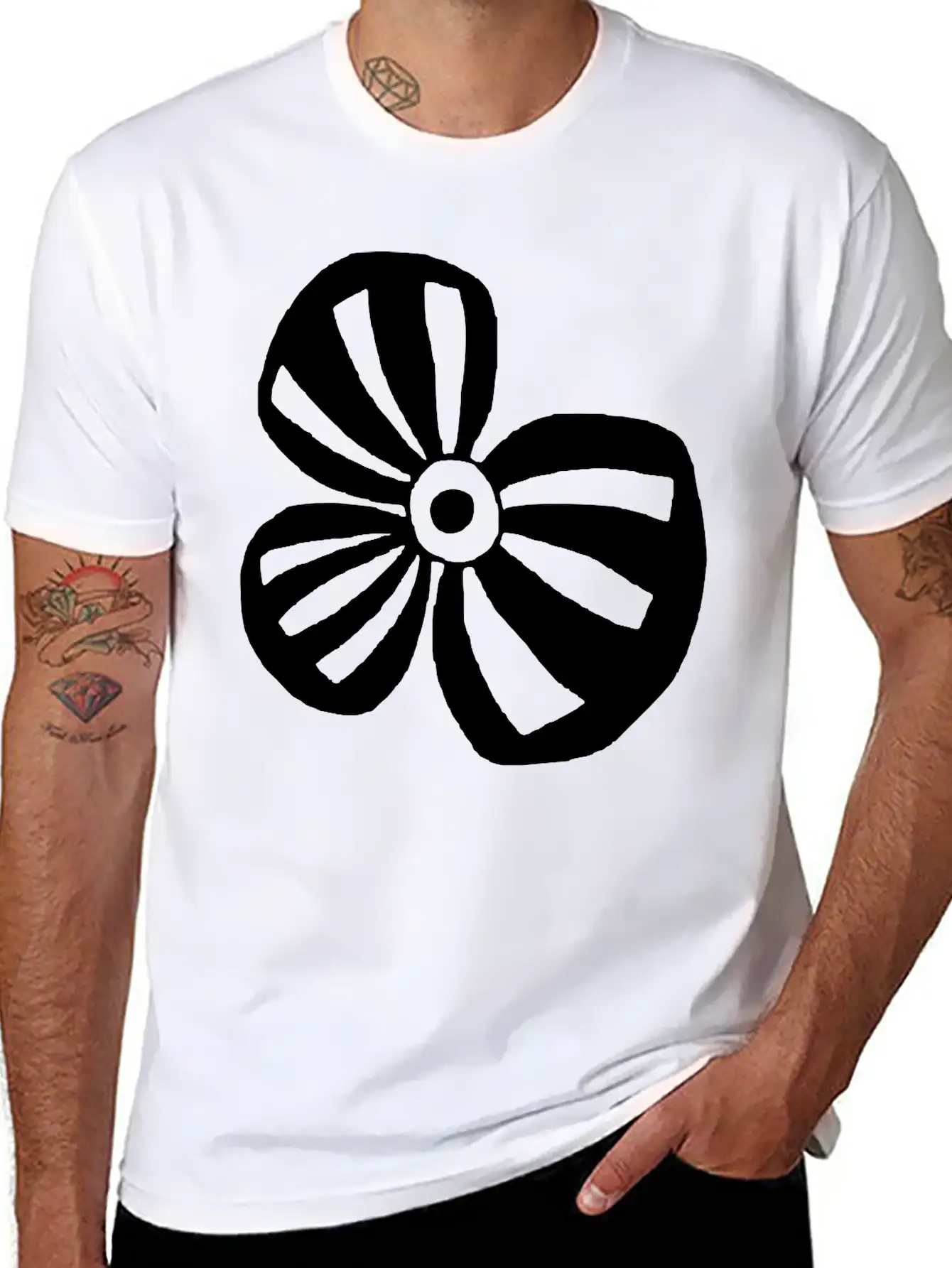 White Flower Comfortable Minimalist Graphic Tee – Summer Style Essential